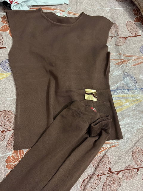 Golden Buckle Detailing Cut Sleeve Knitted Co-ord Set