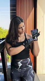 Srishti Divedi review photo