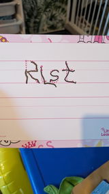 Hannah Rist review photo