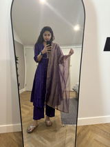 Riya Shah review photo