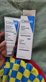 P**** review photo