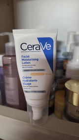R*** review photo
