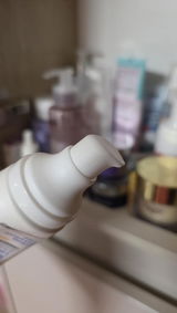 R*** review photo