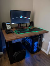 Grove desk photographed by Angus Iain Rich
