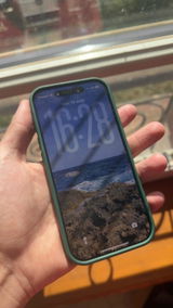 Tom review photo