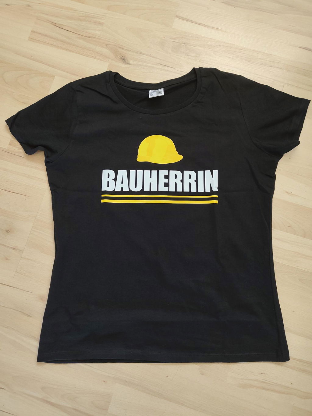 Bauherrin Schutzhelm – Handwerk Motiv – Damen T-Shirt