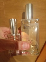 E. review photo