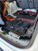 971 4e-HYBRID review photo