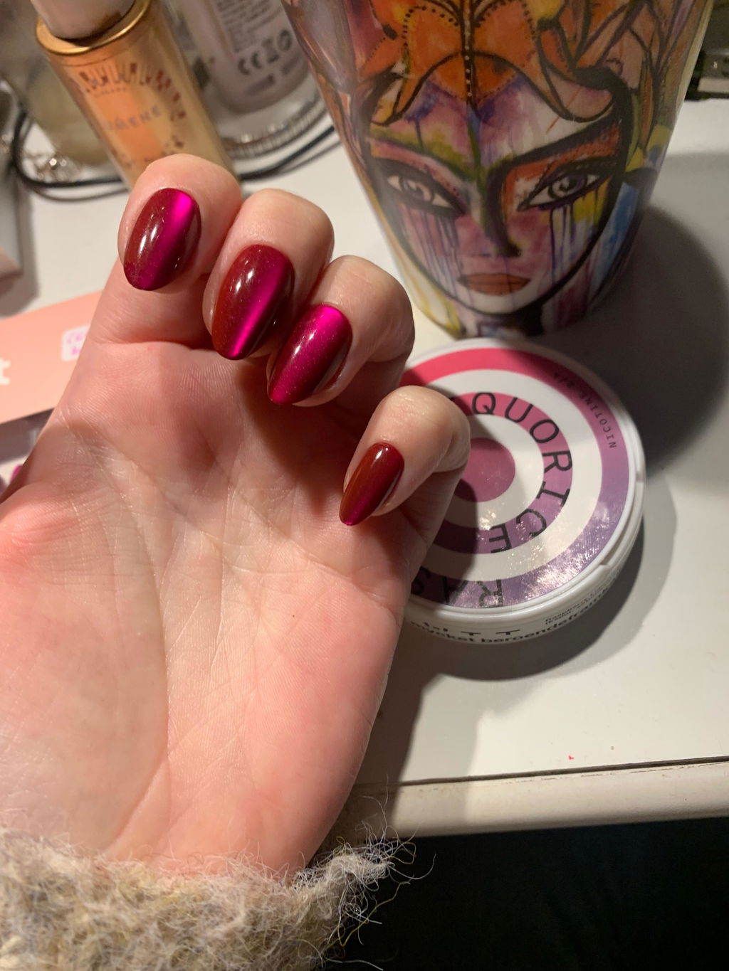 Cat Eye Hot Pink Almond
