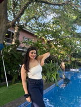 Manvi Kaushik review photo