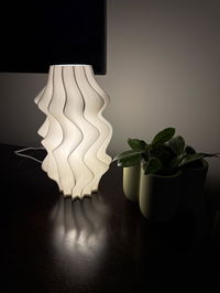 Iris Lamp – Creme (Seconds Edition – Creme 1)