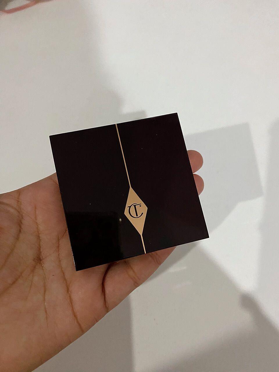 a*****a review photo