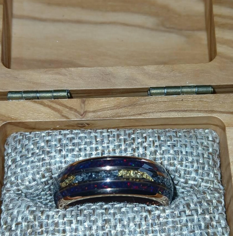"Crimsonite" Men's Black Tungsten Meteorite Wedding Band, Red Garnet Rose Gold Ring, Gift for Him, 8mm