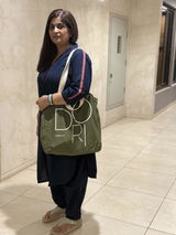 Ritu Deora review photo