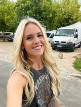 LAURA EVANS review photo