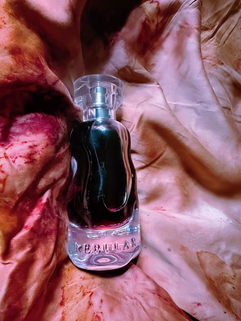 ONE GALAXY | The quiet magnet – NEBULAR PERFUMES