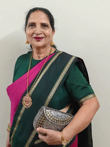 Mythili review photo