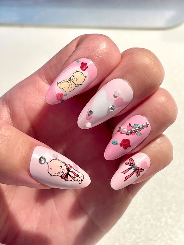 Never Have I Ever press-ons, review photo by AP ✦ Kewpie