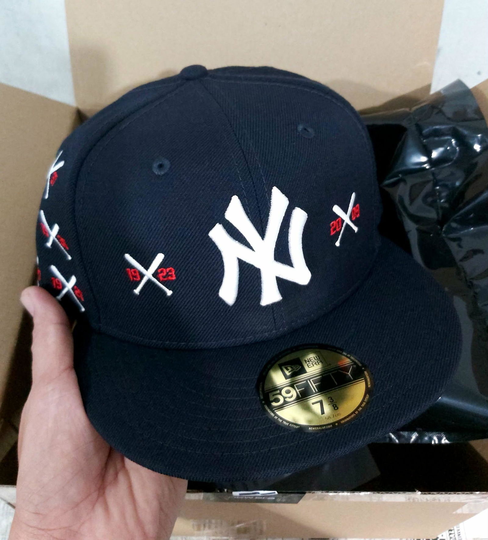New Era x BLACKPINK Chicago White Sox Black 9FORTY Adjustable Cap