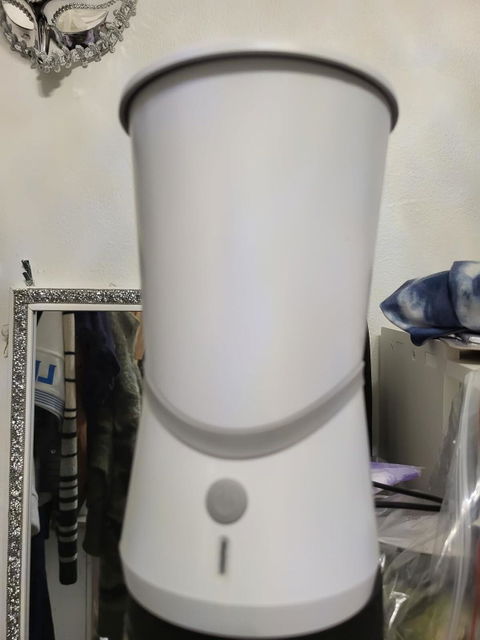 Pet cleaning pod portable gadget
