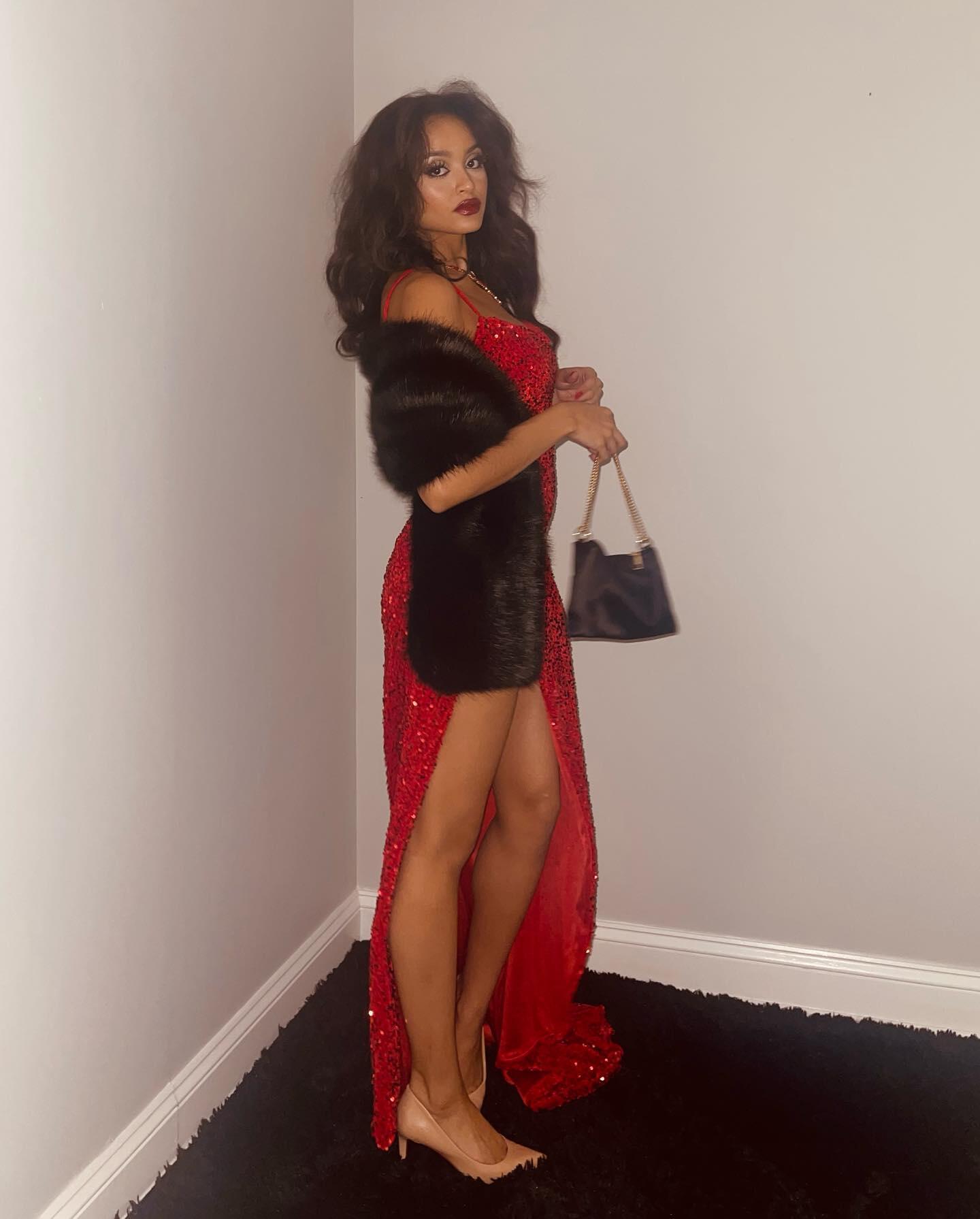 Delilah Hughes review photo