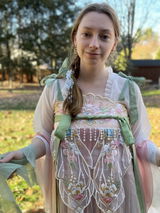 Caroline Garnes Ahmed review photo