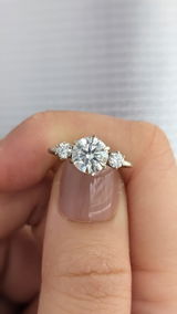 Diana review photo