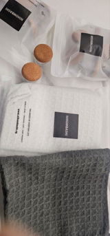 a*****w review photo