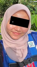 Hanis M.R. review photo