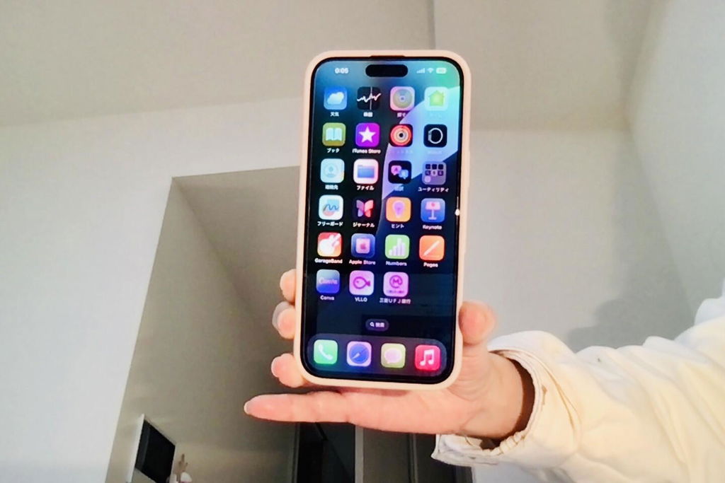 iPhone 16/Pro 用 強化ガラスフィルム 黒縁なし 自動除塵ガイド枠【2枚】