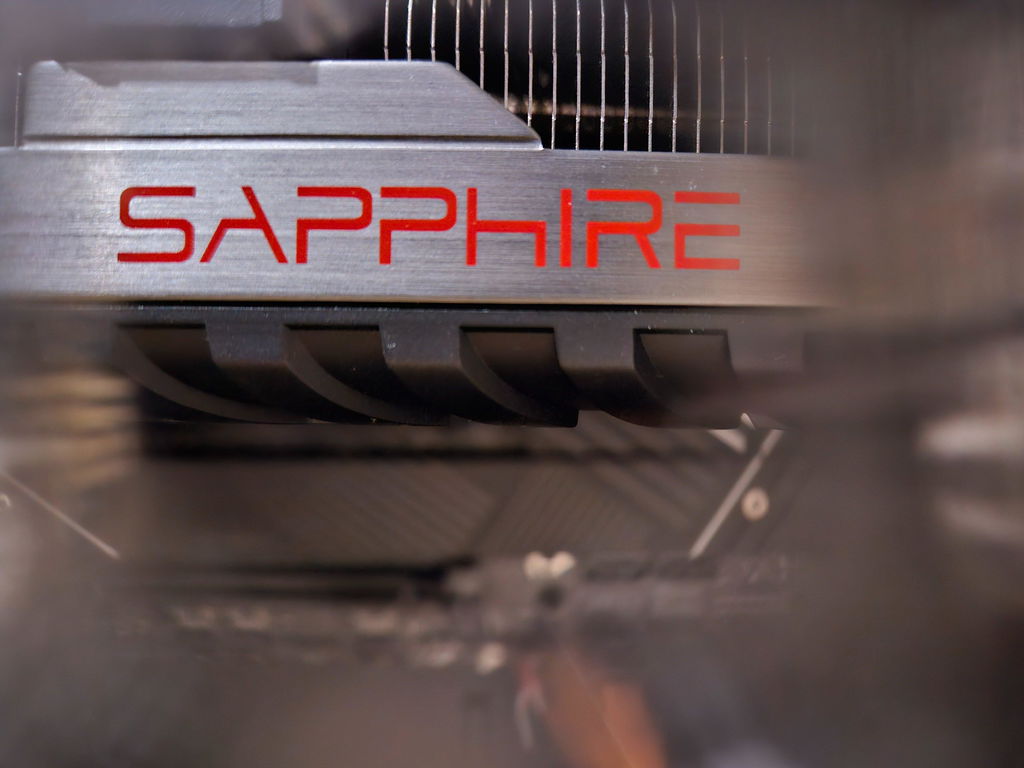 SAPPHIRE PULSE AMD Radeon RX 9070 XT 16GB GDDR6 (11348-03)