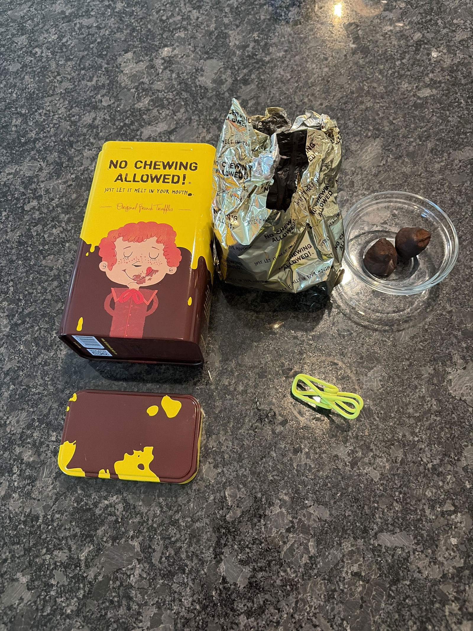 Premium Hot Chocolate Mix Tin – No Chewing Allowed!