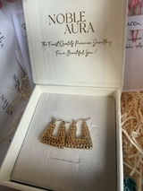 Laura review photo