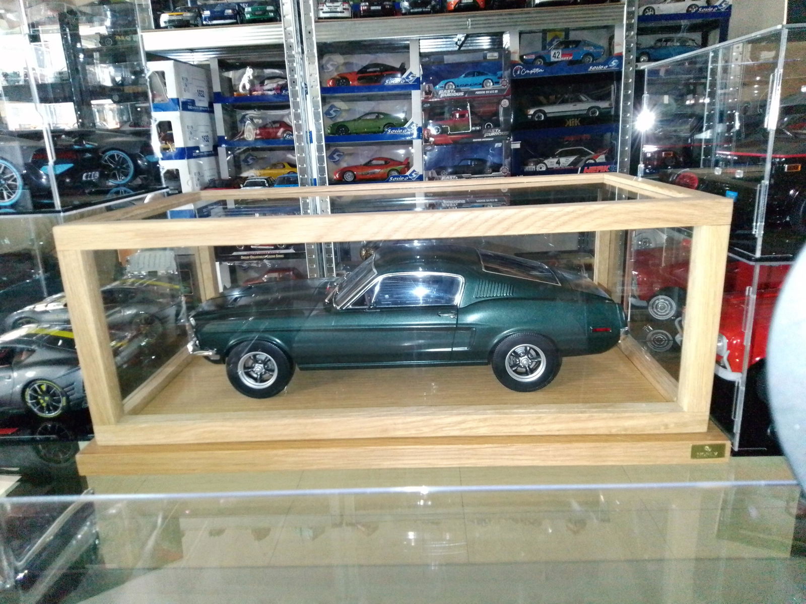 Ford Mustang Fastback 1968 Satin Green metallic 1:12 – Norev