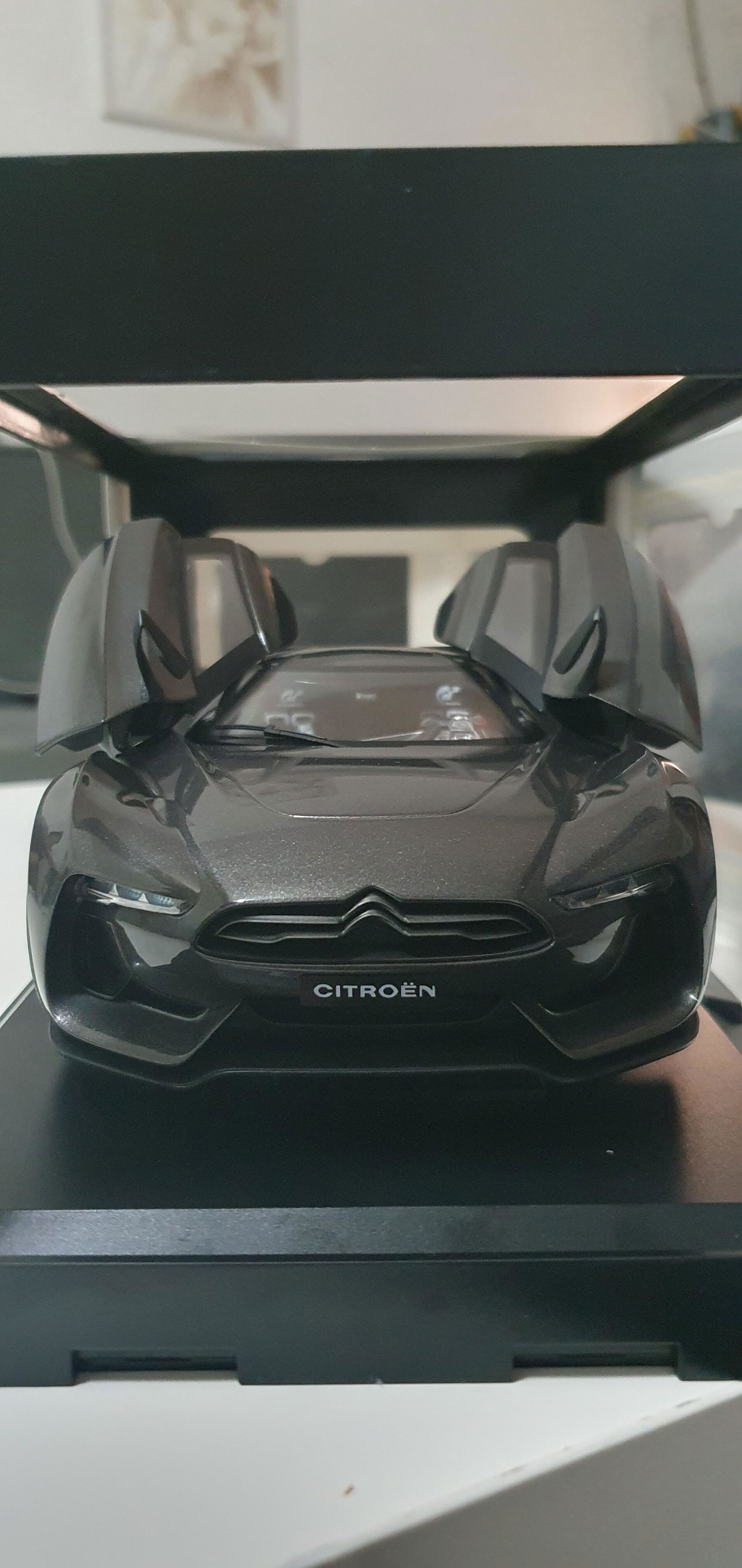 GT by Citroën 2008 Grey Concept Car 1:18 - 200pcs – Norev