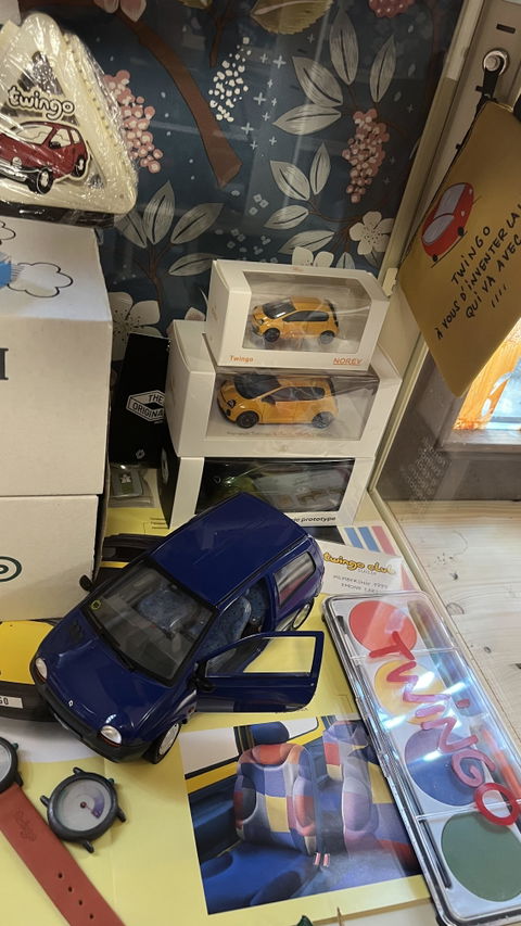 ノレブ1/64　最新ミニカーセット　トゥインゴ　C5AC Renault Twingo 2026 Mango Yellow 1:64 – Norev