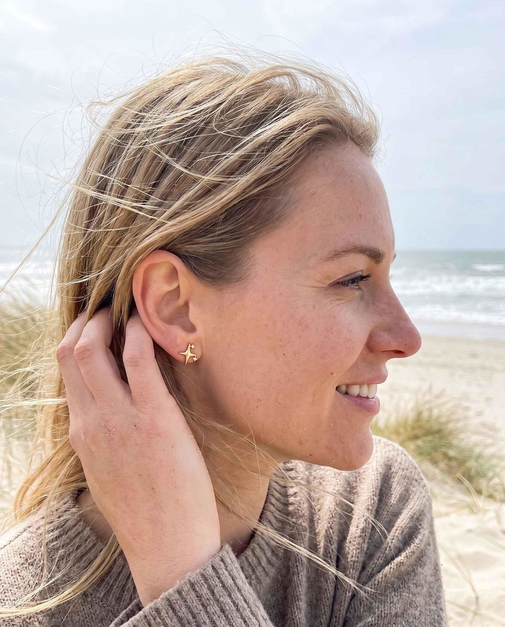 Sparkle Stud Earrings in Gold