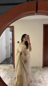 Fatima Asif review photo