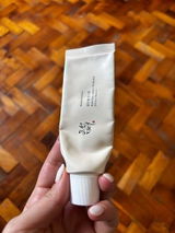 A.V. review photo