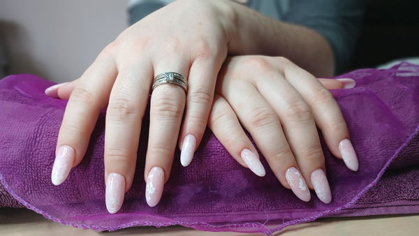 Nail set by Rachel L., NSI BIAB student