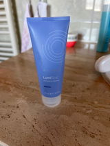 Anonym review photo