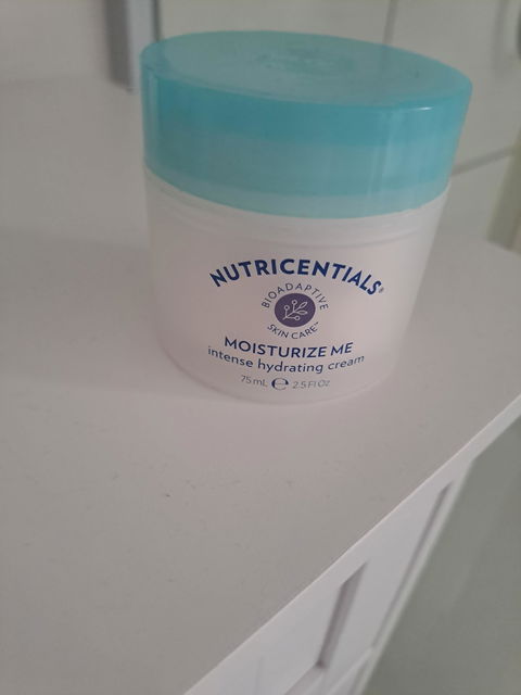 Moisturize Me Intense Hydrating Cream