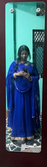 Harshita . review photo