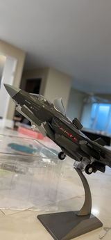 William E review photo