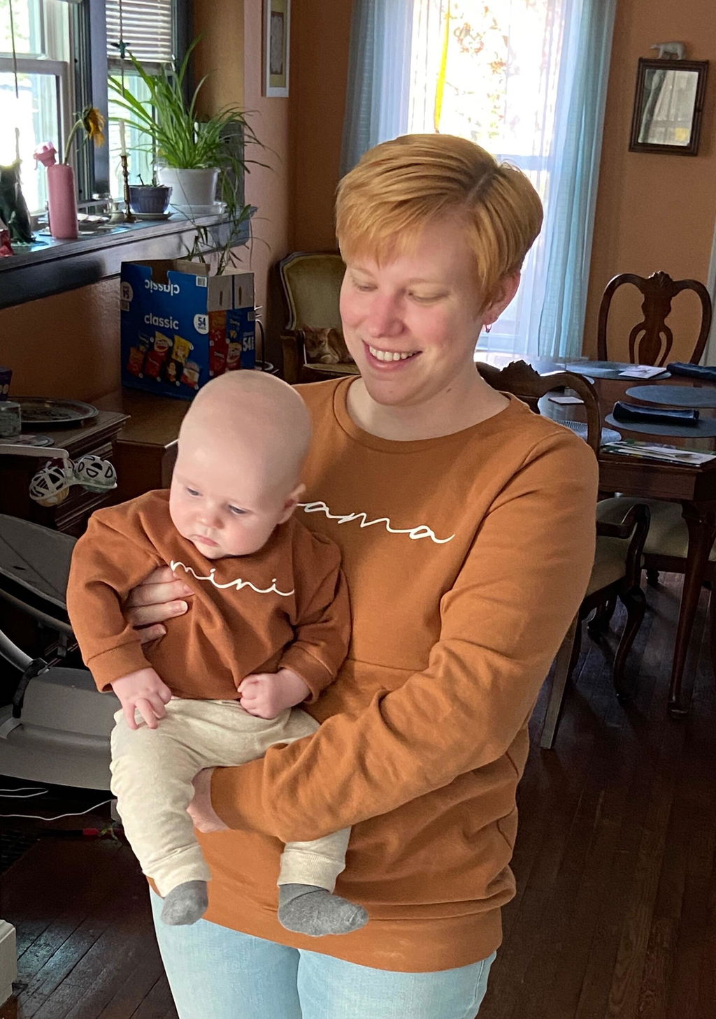 "MAMA" Nursing Sweatshirt - Camel Brown