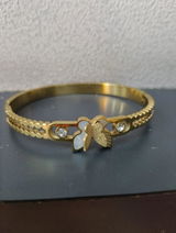 Navya Jain review photo