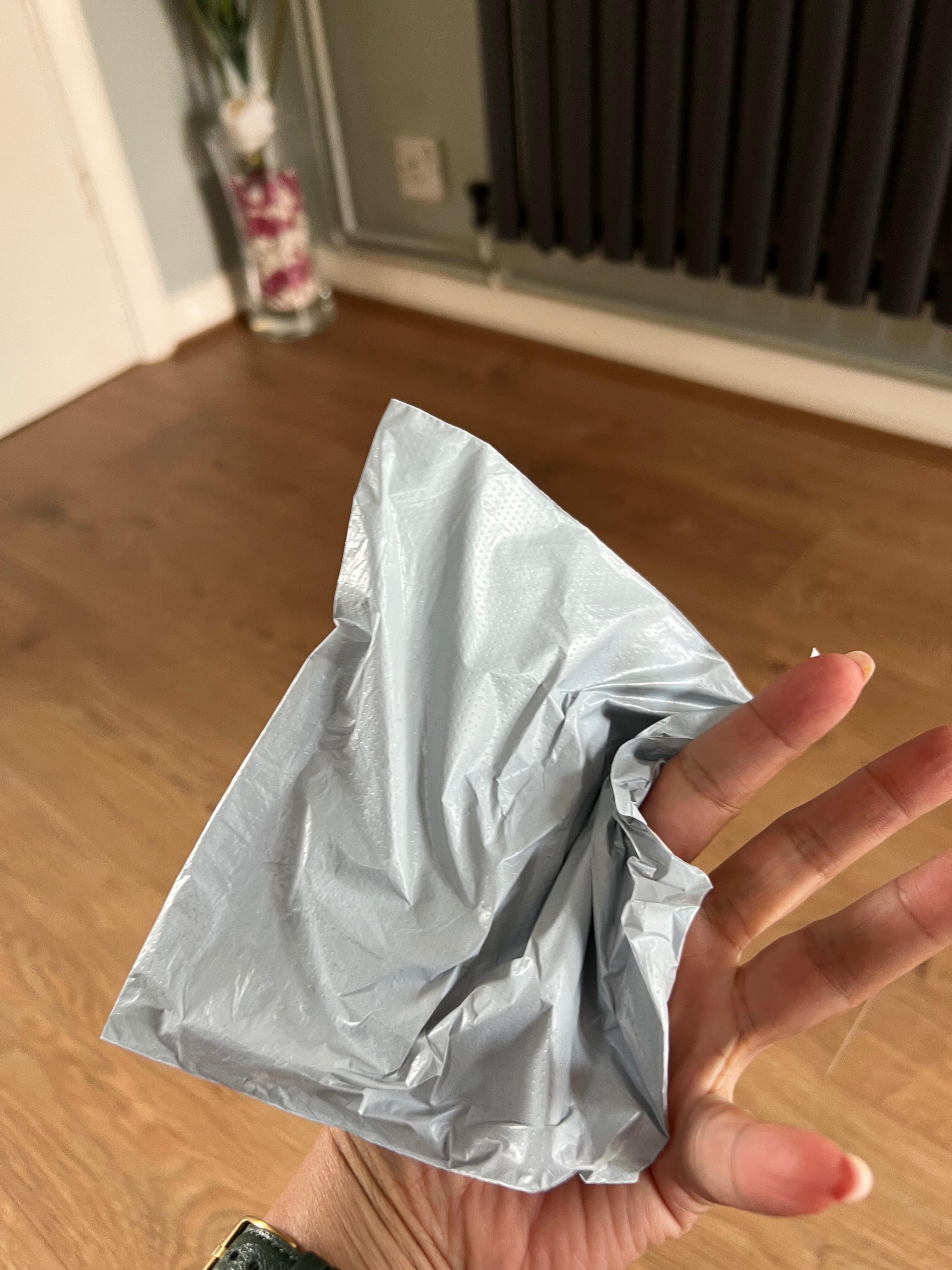 Lola review photo