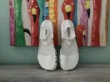 Mia review photo