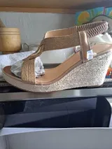 Caroline review photo