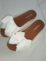 Ariana review photo